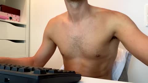 Snapshot of max681334 chatting on 09-12-25, 08:58 max681334 online show from 09-12-25, 08:58