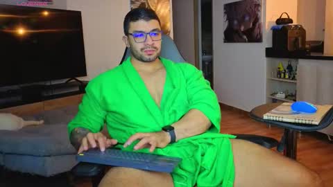 Snapshot of max_cooper17 chatting on 11-13-25, 03:05 Max online show from 11-13-25, 03:05