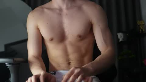 Snapshot of max_cortes1_ chatting on 05-01-26, 12:48 60 OFF ON MY OF ONLY FOR TODAY online show from 05-01-26, 12:48