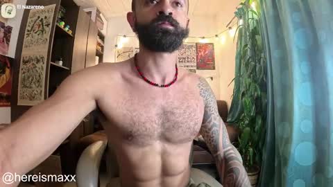 Snapshot of max_greenn chatting on 10-14-25, 09:54 Max Follow me IGX hereismaxx online show from 10-14-25, 09:54