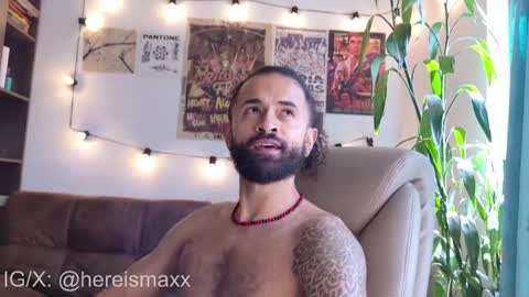 Max Follow me IGX hereismaxx online show from 11-19-25, 02:50