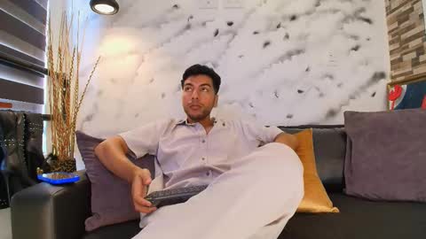 Snapshot of max_hornye chatting on 02-16-26, 06:59 Max Hornye online show from 02-16-26, 06:59