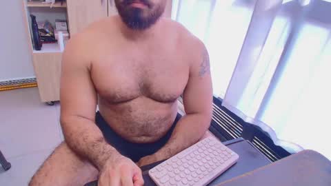 Snapshot of max_love25 chatting on 05-10-26, 07:30 max_love25 online show from 05-10-26, 07:30