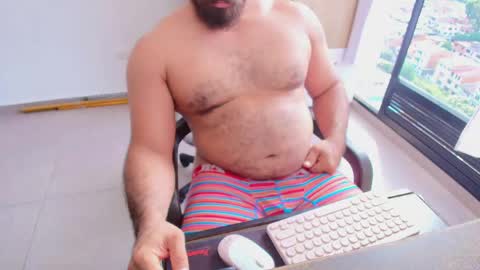 Snapshot of max_love25 chatting on 06-01-26, 09:05 max_love25 online show from 06-01-26, 09:05