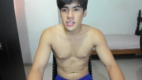 Max online show from 10-22-25, 04:40