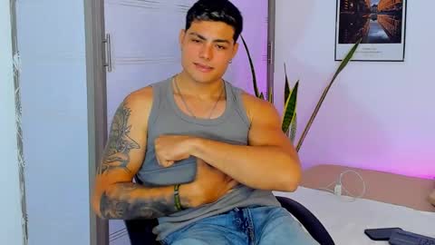 MAX MIULLER online show from 10-21-25, 02:01