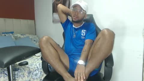 max_sexyhot26 online show from 02-19-25, 06:00
