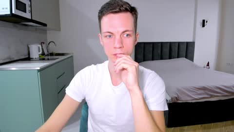 Snapshot of max_shy chatting on 01-21-25, 01:43 Max online show from 01-21-25, 01:43