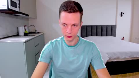 Snapshot of max_shy chatting on 01-25-25, 03:41 Max online show from 01-25-25, 03:41