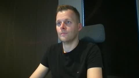 Max take off clothes online show from 01-23-25, 08:04