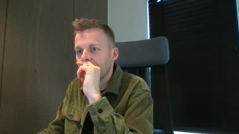 Max take off clothes online show from 01-23-25, 12:09