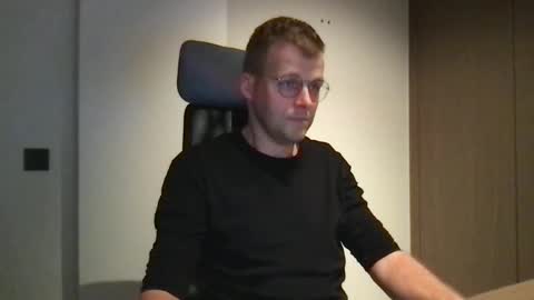 Max take off clothes online show from 02-24-25, 06:58