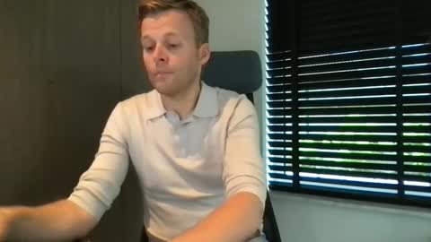 Max take off clothes online show from 09-18-25, 07:10