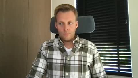 Max take off clothes online show from 09-29-25, 11:59