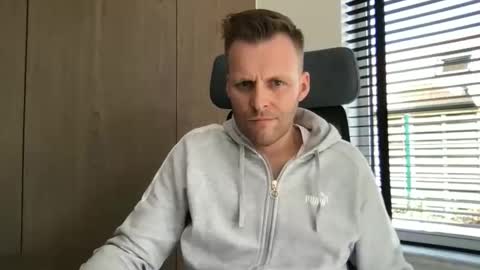 Max take off clothes online show from 03-16-26, 01:26