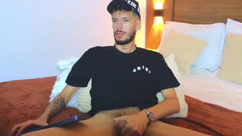 Max Taylor online show from 12-21-25, 09:16