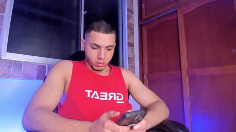 max_valiant1 online show from 01-12-26, 12:05