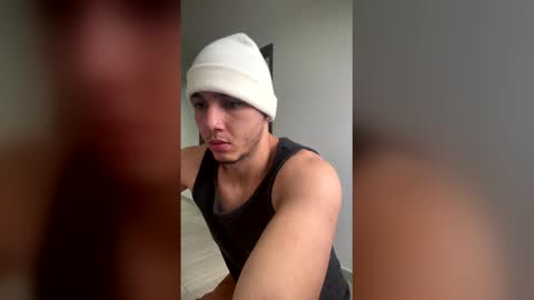 max_valiant1 online show from 04-23-26, 11:53