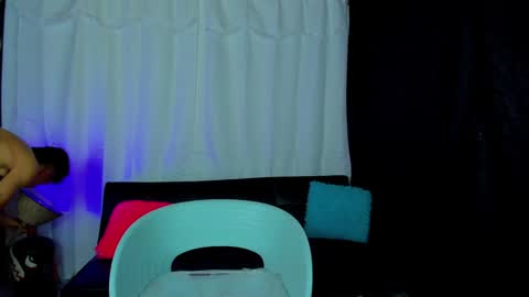 MAX     online show from 01-24-25, 05:21