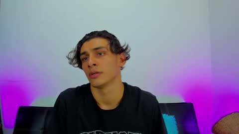 MAX     online show from 09-28-25, 06:19