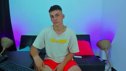 MAX     online show from 10-23-25, 03:00