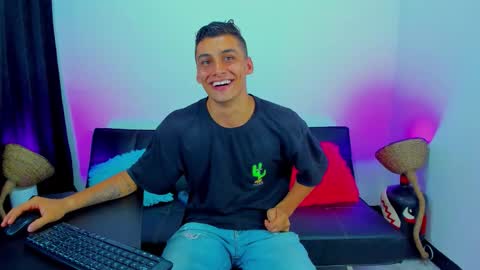 MAX     online show from 11-17-25, 08:20