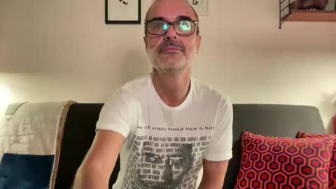 Max Mikado online show from 10-12-25, 05:45