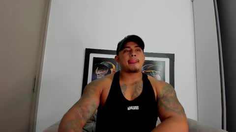 Snapshot of maxcarther chatting on 11-20-25, 09:25 Maxcarther online show from 11-20-25, 09:25