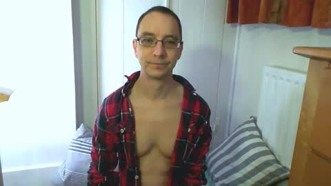 Max Davies online show from 12-15-25, 10:52