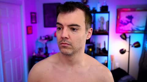 Max Hughes online show from 11-23-25, 03:06