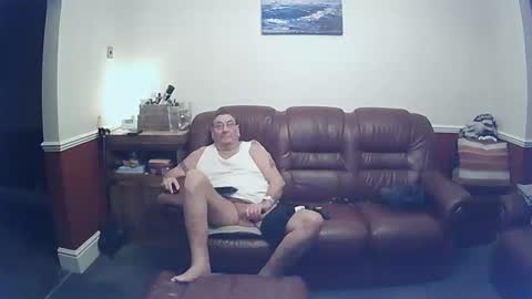 Snapshot of maxi_johnes chatting on 01-06-25, 12:37 MAX online show from 01-06-25, 12:37