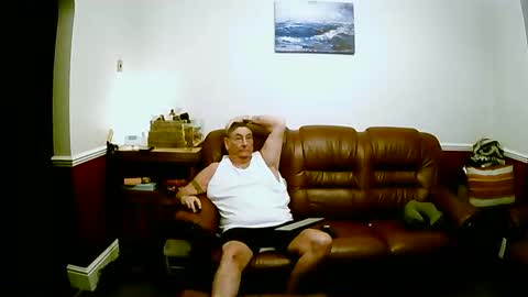 Snapshot of maxi_johnes chatting on 01-09-25, 09:16 MAX online show from 01-09-25, 09:16