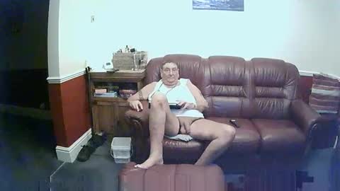 Snapshot of maxi_johnes chatting on 01-15-25, 12:51 MAX online show from 01-15-25, 12:51