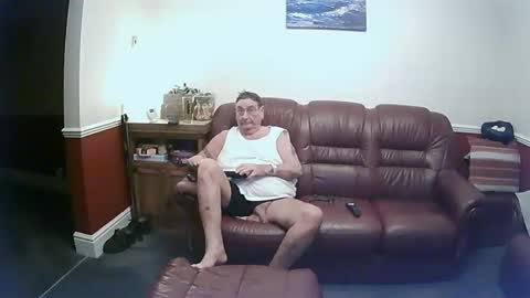 Snapshot of maxi_johnes chatting on 01-20-25, 09:32 MAX online show from 01-20-25, 09:32