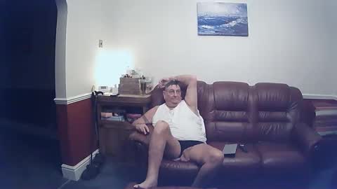 Snapshot of maxi_johnes chatting on 02-08-25, 09:36 MAX online show from 02-08-25, 09:36