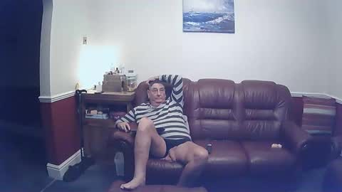 Snapshot of maxi_johnes chatting on 02-12-25, 09:11 MAX online show from 02-12-25, 09:11