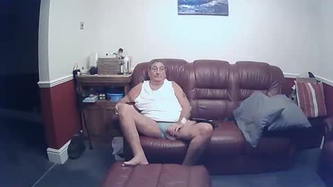 Snapshot of maxi_johnes chatting on 09-16-25, 09:49 MAX online show from 09-16-25, 09:49