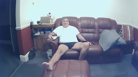 Snapshot of maxi_johnes chatting on 09-17-25, 10:22 MAX online show from 09-17-25, 10:22