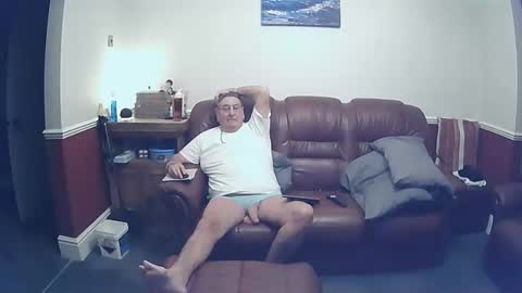 Snapshot of maxi_johnes chatting on 10-19-25, 09:59 MAX online show from 10-19-25, 09:59