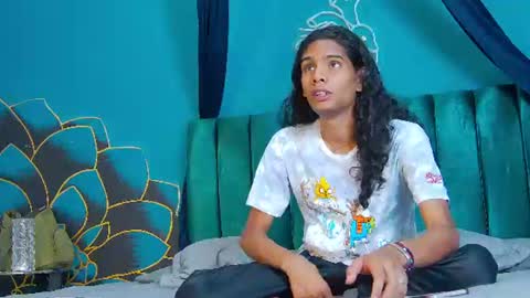 Maxi  Max online show from 07-18-26, 07:28