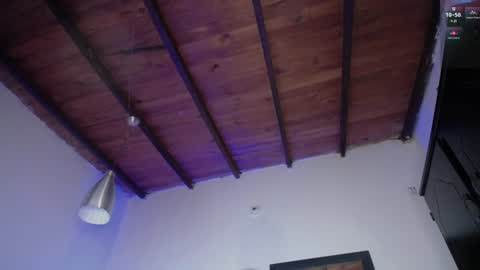 Snapshot of maxi_mux1 chatting on 12-21-24, 04:30 MAXI online show from 12-21-24, 04:30