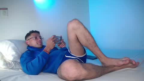 Snapshot of maxi_mux1 chatting on 02-18-25, 06:04 MAXI online show from 02-18-25, 06:04