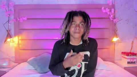 maxim online show from 09-24-25, 03:21