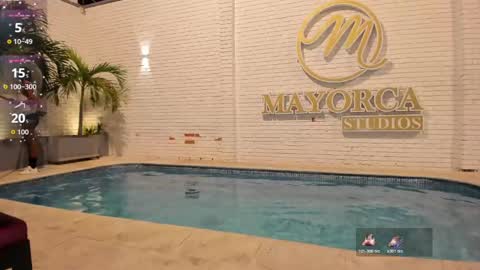 maxim online show from 11-21-25, 03:16