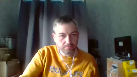 Snapshot of maximefrxx chatting on 05-11-26, 03:40 Maxime online show from 05-11-26, 03:40