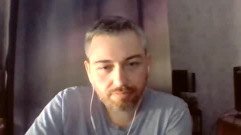 Snapshot of maximefrxx chatting on 06-18-26, 09:14 Maxime online show from 06-18-26, 09:14
