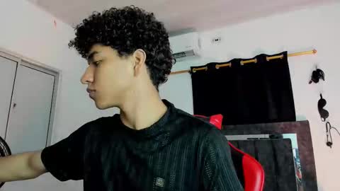 Maximiliano online show from 11-30-25, 07:51