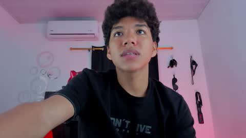 Maximiliano online show from 12-03-25, 07:12