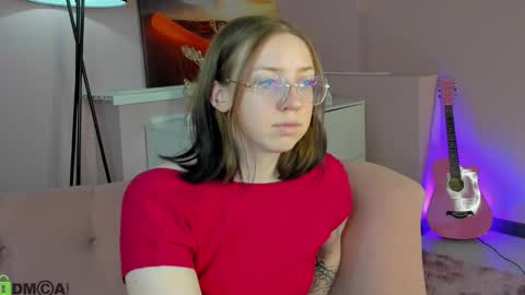 Snapshot of maximmouse chatting on 03-06-26, 12:34 maxine online show from 03-06-26, 12:34