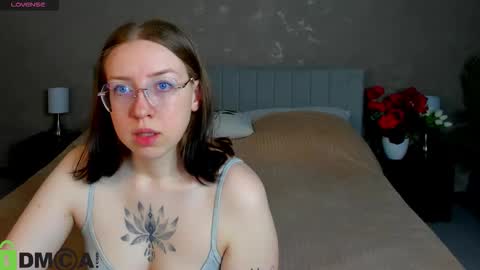 Snapshot of maximmouse chatting on 03-25-26, 04:18 maxine online show from 03-25-26, 04:18